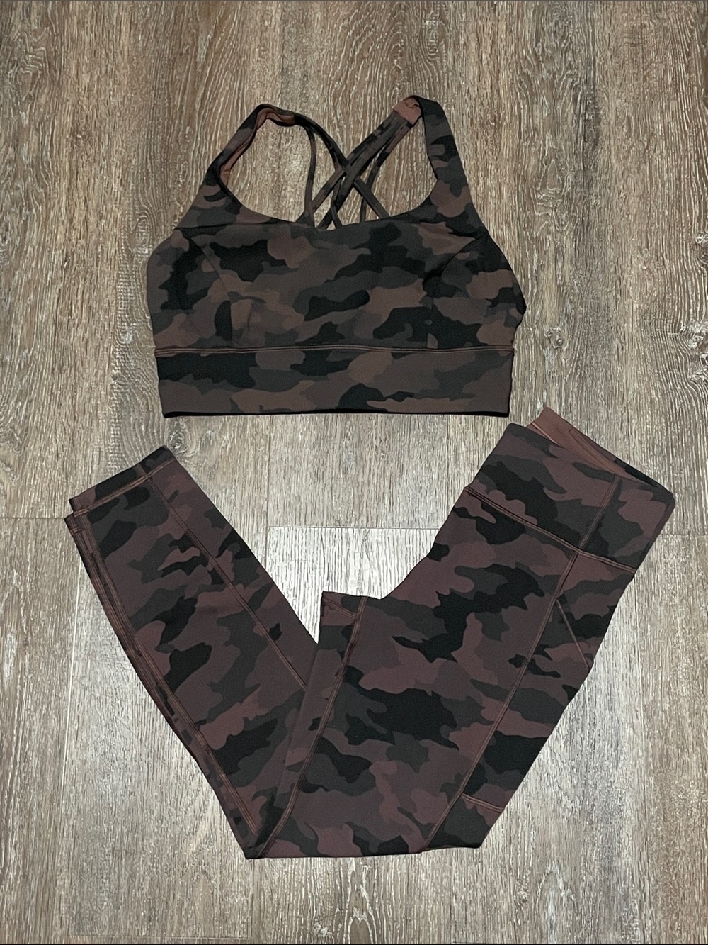 EUC Lululemon Matching Heritage 365 Camo Brown Earth Set. Size Top 10/Bottom 8
